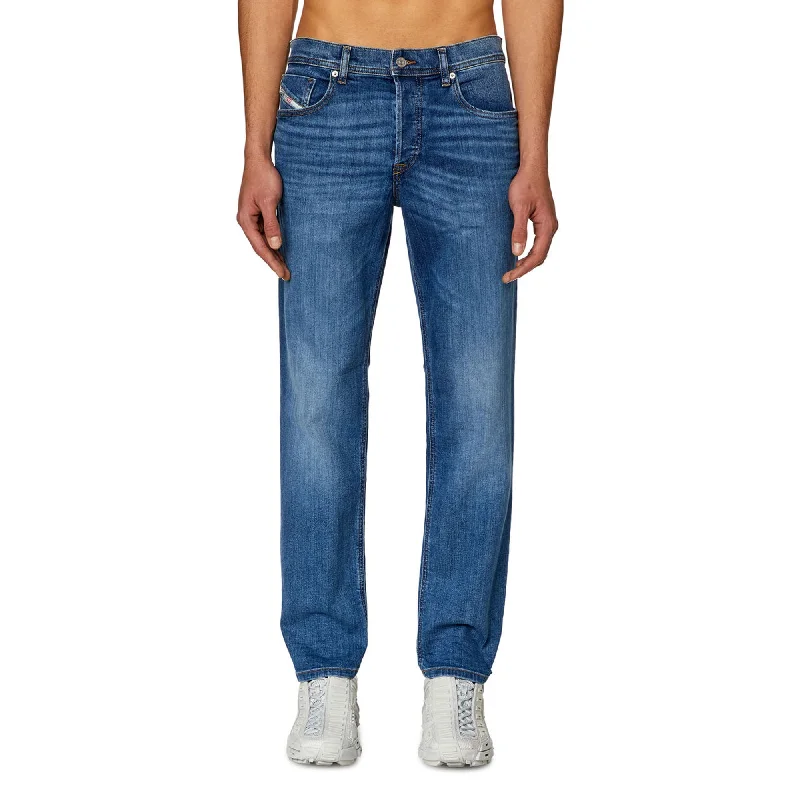 Diesel D-Finitive Tapered Fit Jeans