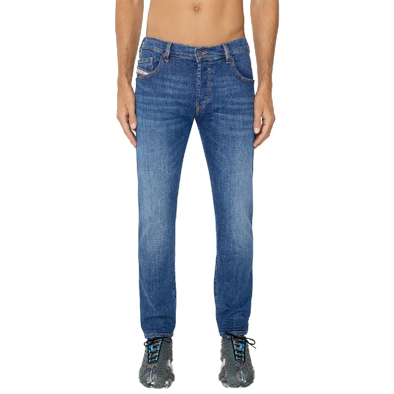 Diesel D-Yennox 0IHAR Tapered Fit Jeans - Mid Blue